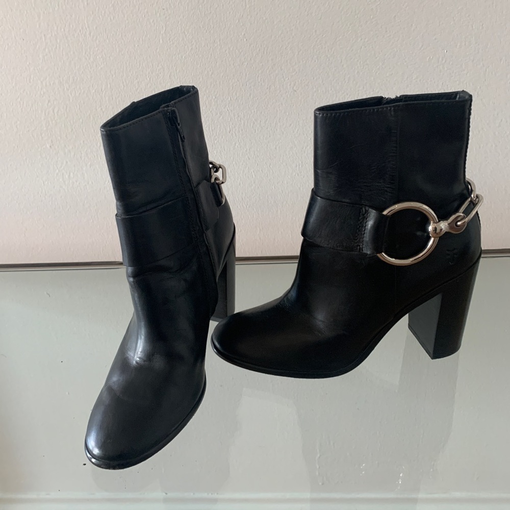 High healed leather black fry boots with buckle